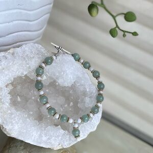 Mint & White Glass Beaded Bracelet